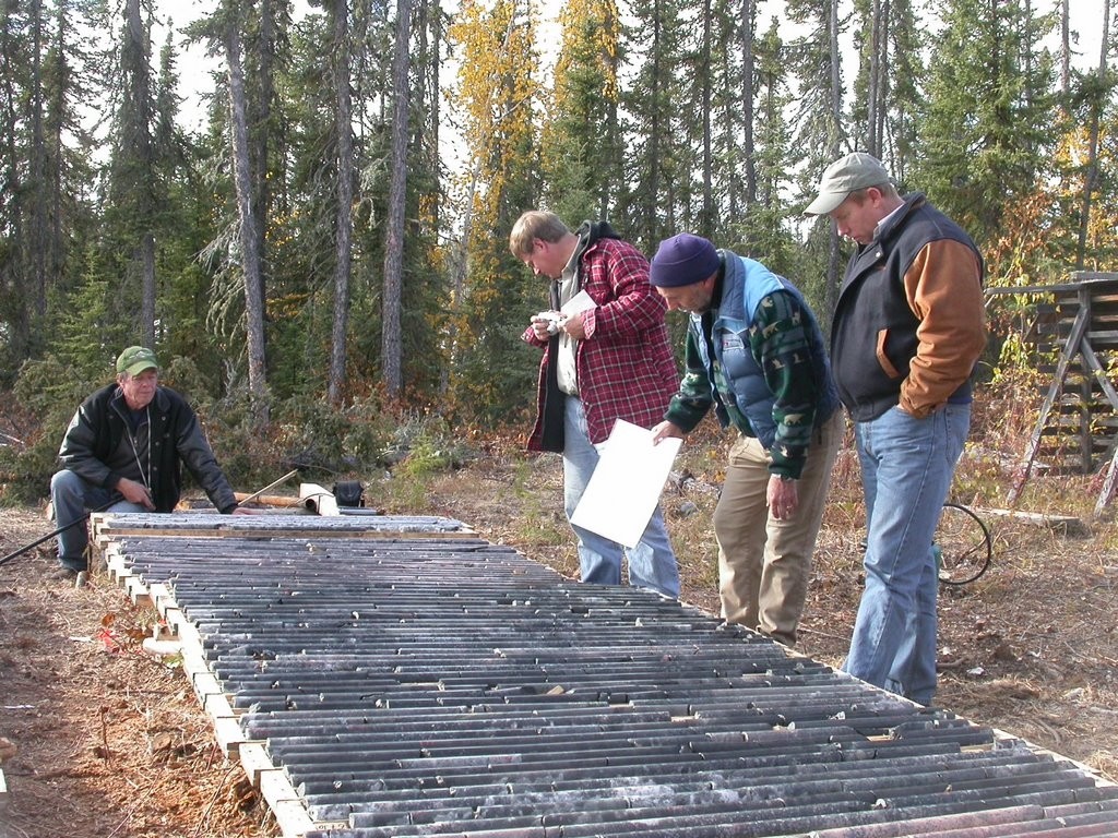 Geologists discuss core samples from the Nechalacho REE deposit.