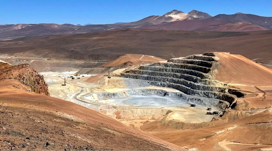 Gold Fields offers higher dividends to win Yamana deal backing