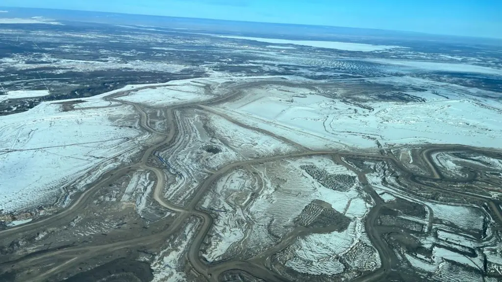 Formal investigation into Kearl oil sands leaks begins - Canadian ...