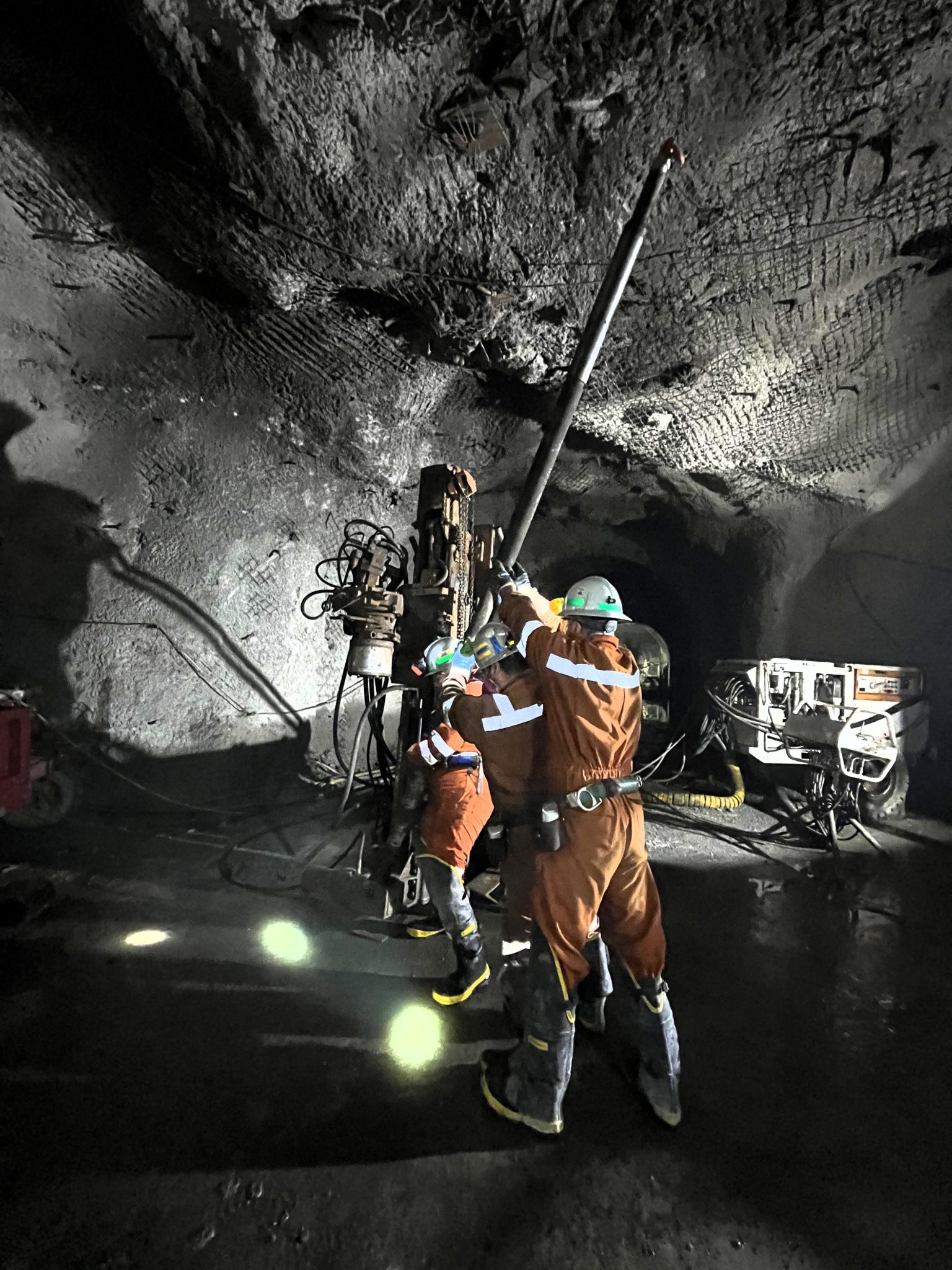 Application of hydraulic fracturing in mining and the role of ...